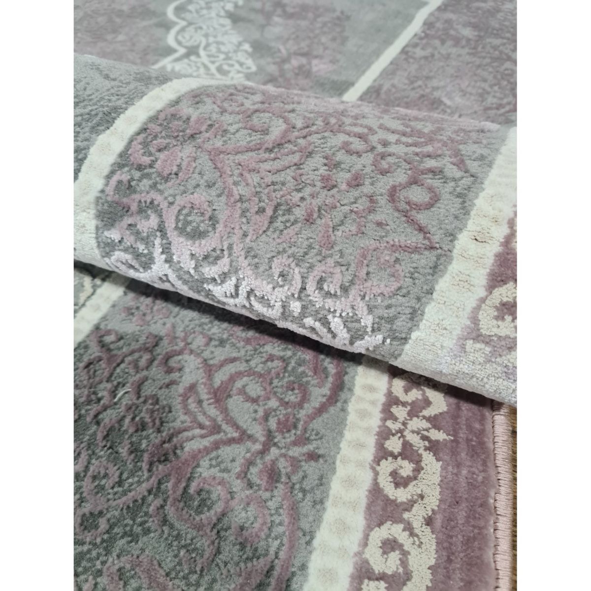 Ковёр Greencarpet Luxury 05986D D.GREY HB / LILAC