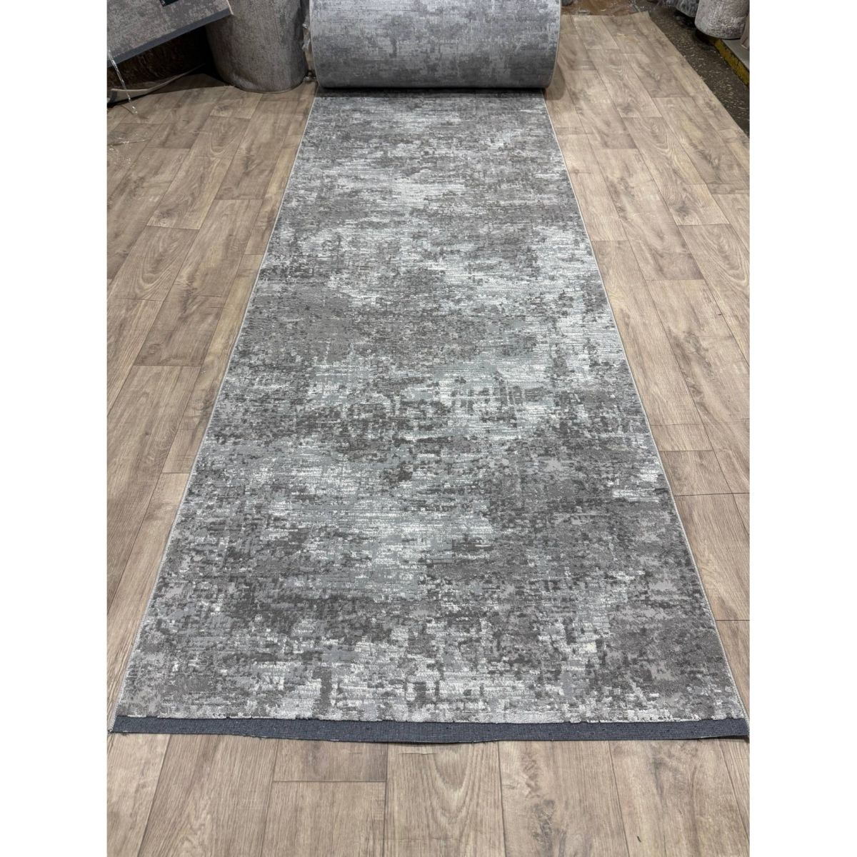 Ковровая дорожка Greencarpet Odessa Plus 14528A GREY