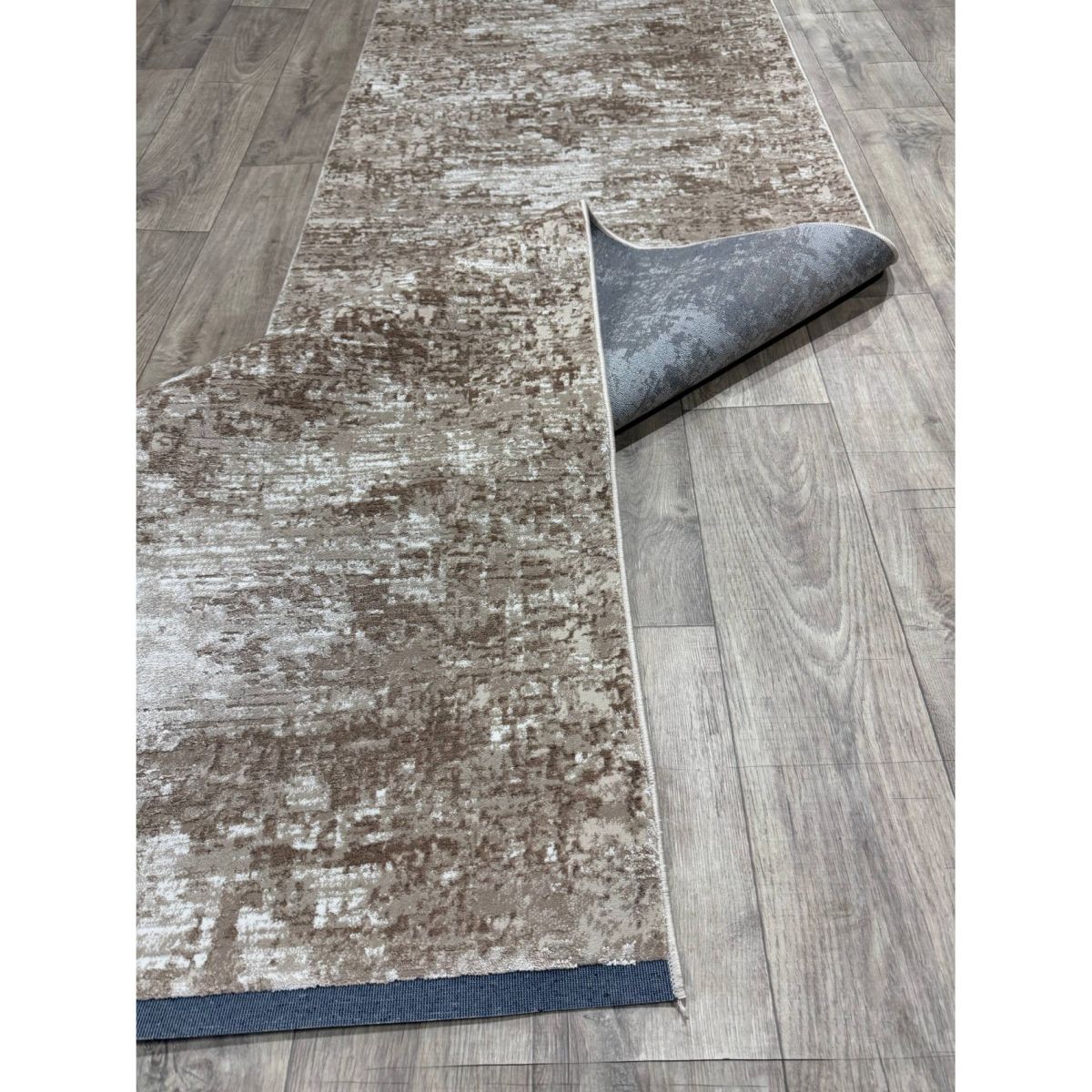 Ковровая дорожка Greencarpet Odessa Plus 14528A L.BROWN
