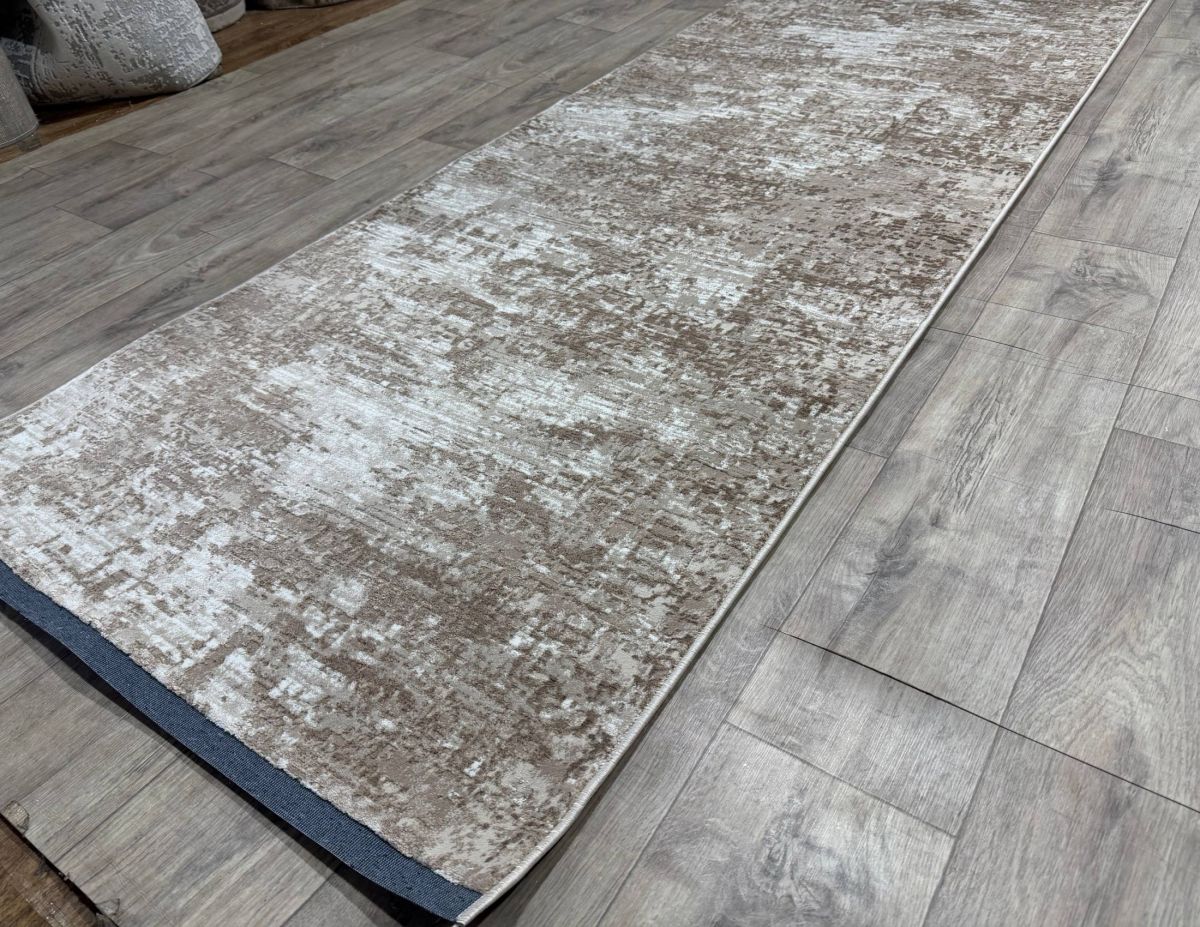 Ковровая дорожка Greencarpet Odessa Plus 14528A L.BROWN