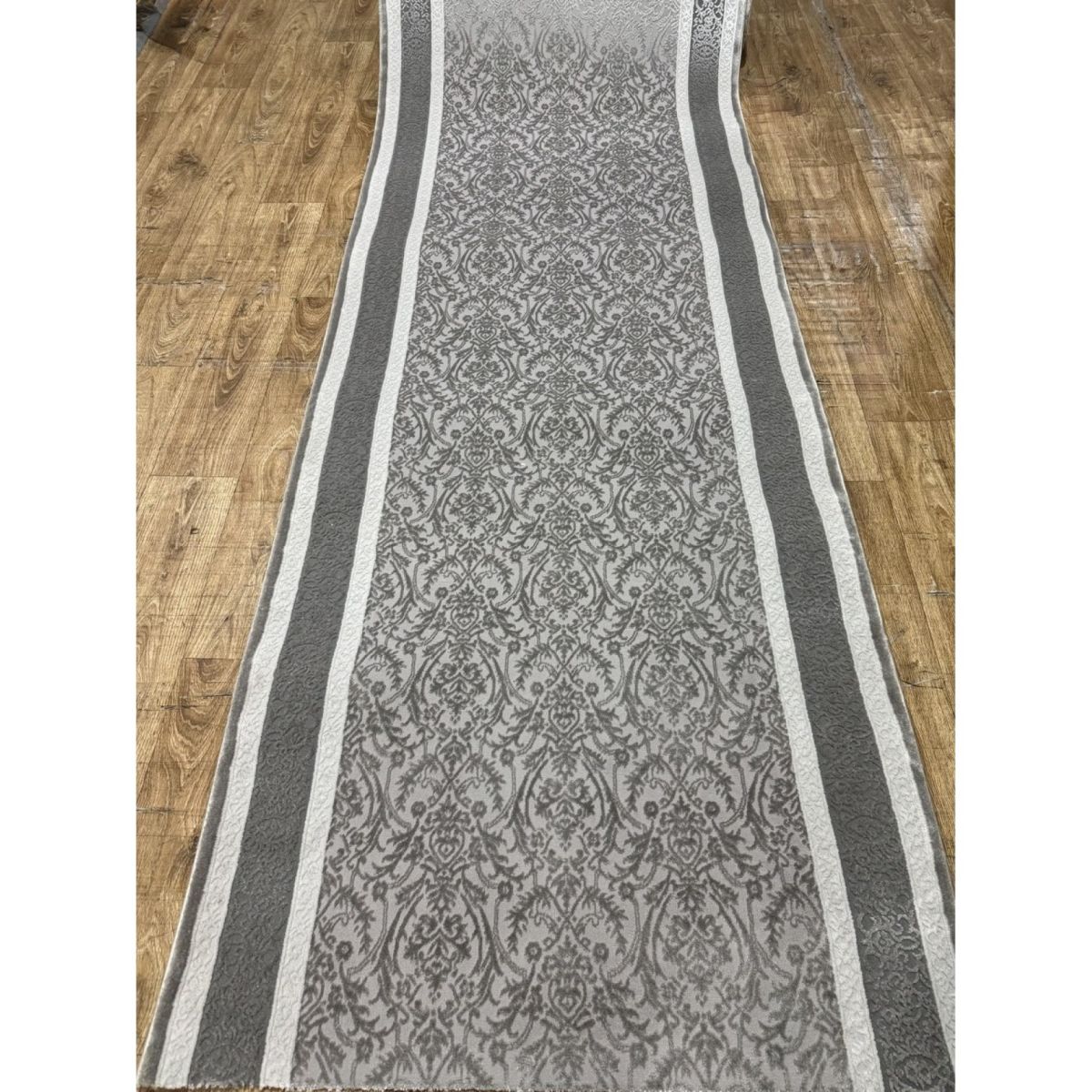 Ковровая дорожка Greencarpet Tempo 8125 GREY / C. POLY. D. GREY