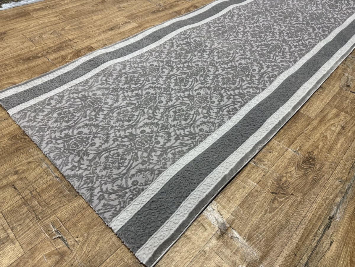Ковровая дорожка Greencarpet Tempo 8125 GREY / C. POLY. D. GREY