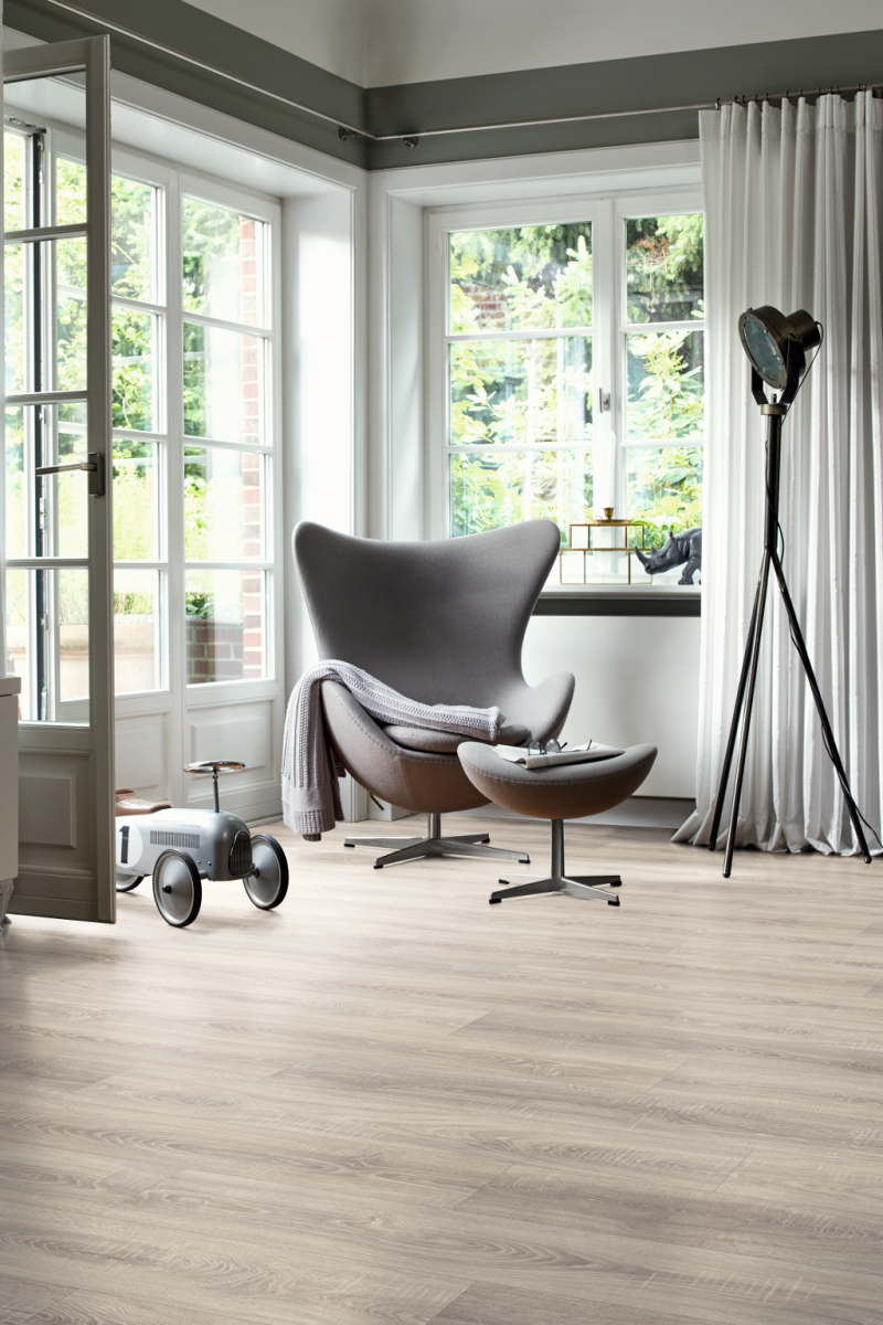 Ламинат Egger Classic Aqua 4V Дуб Тосколано светлый EL1087
