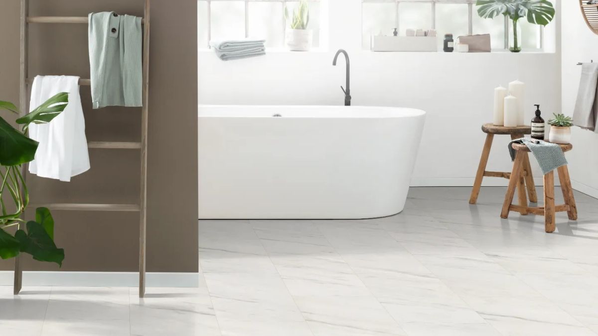 Ламинат Egger Kingsize Aqua + ELF812 Мрамор Леванто белый