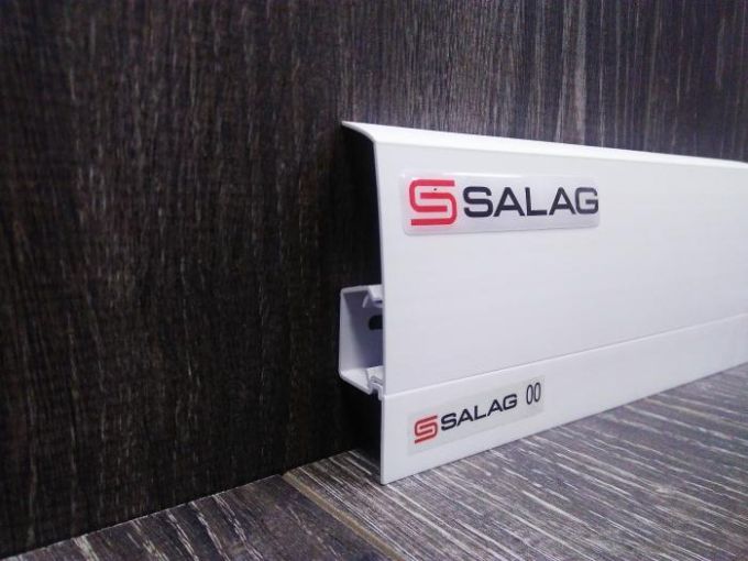 Плинтус Salag NG80 Белый