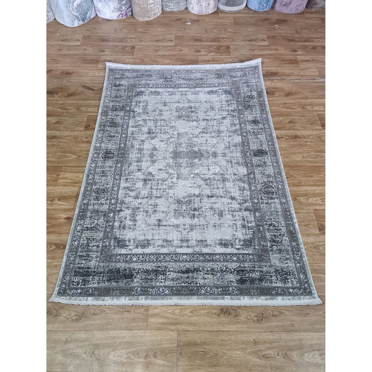 Килим Greencarpet Imparator 04373E L.GREY