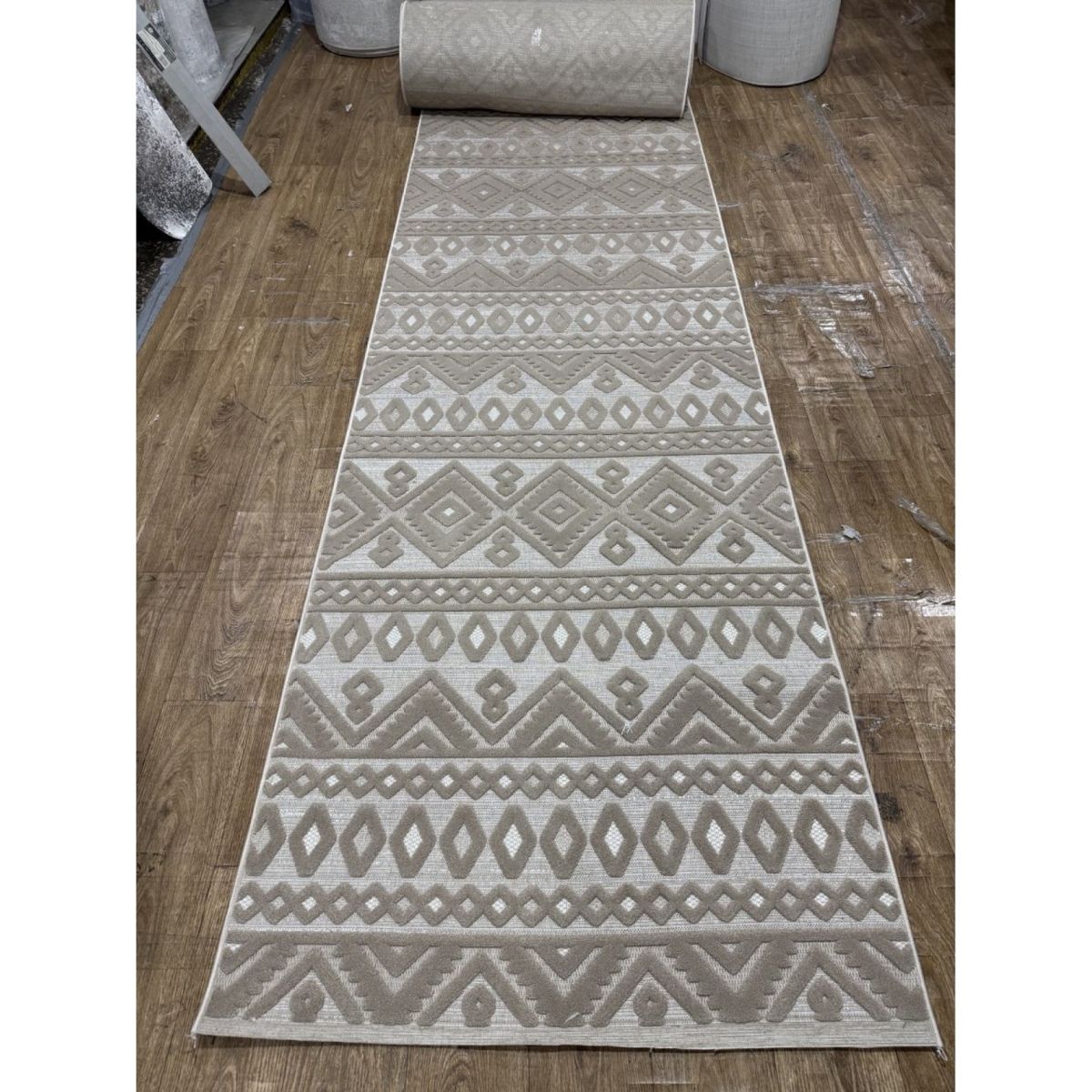 Ковровая дорожка Greencarpet Dolche 4198A CREAM / VIZON