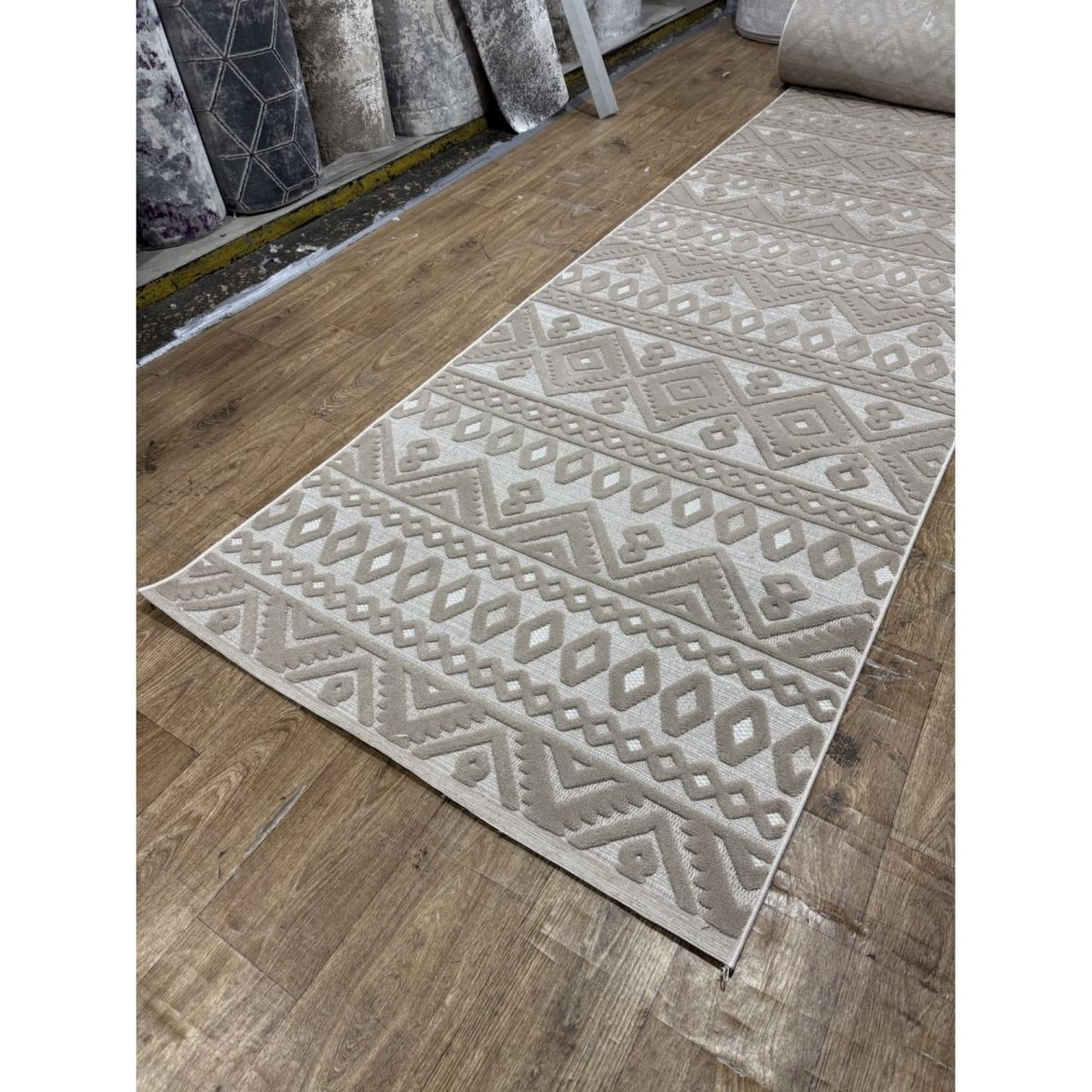 Ковровая дорожка Greencarpet Dolche 4198A CREAM / VIZON