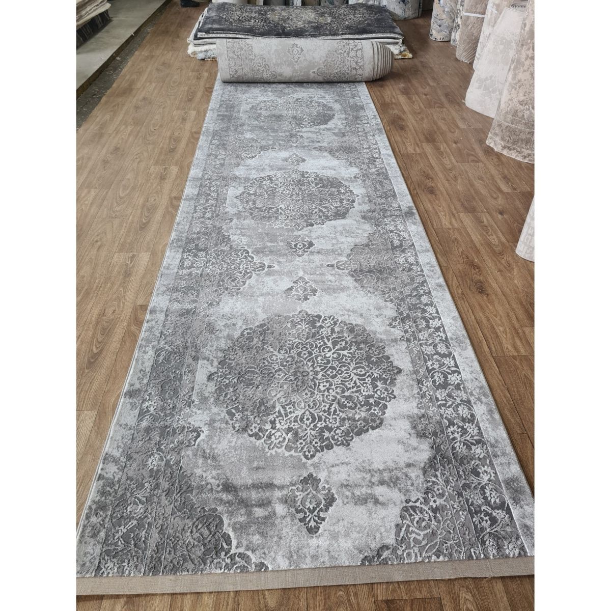 Ковровая дорожка Greencarpet Odessa 08126H P.GREY / C. POLY. GREY
