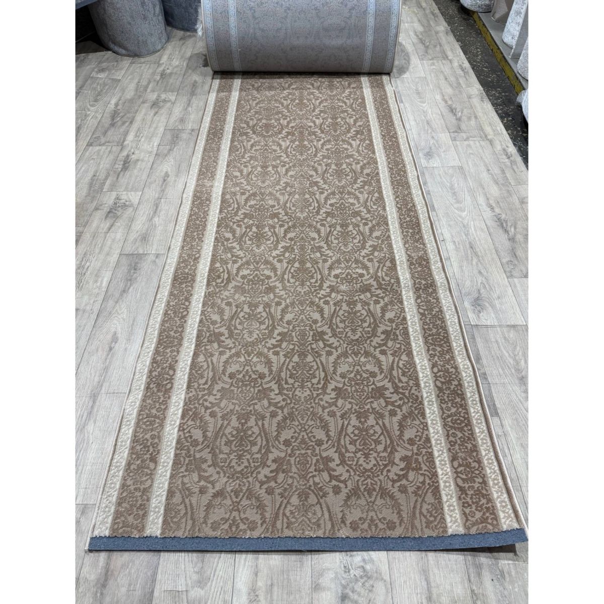 Ковровая дорожка Greencarpet Odessa Plus 14571A L.BROWN